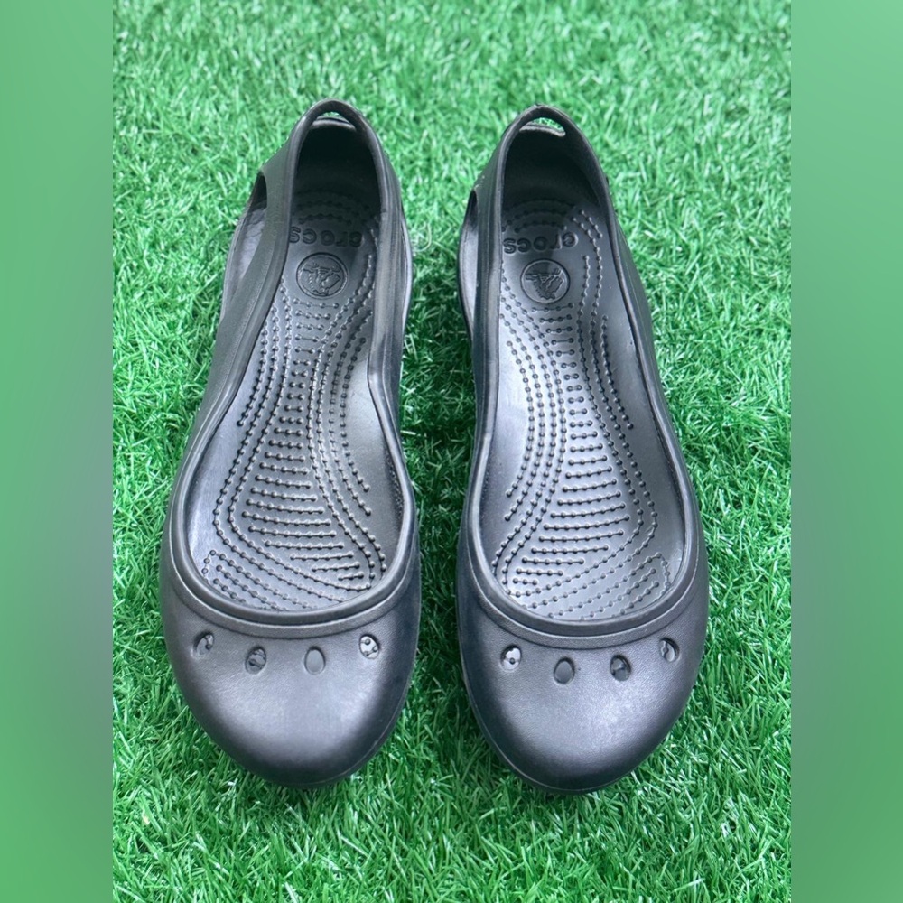 CROCS Women’s Black Comfort Flats with Perforated Design Size 7